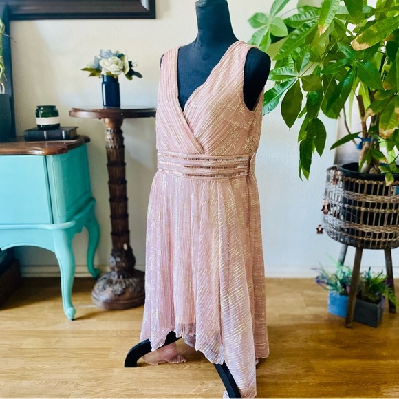 VENUS Rose Gold Hanky Hems Asymmetrical Handkerchief Hem Shimmer Dress Size 16 - Picture 13 of 16